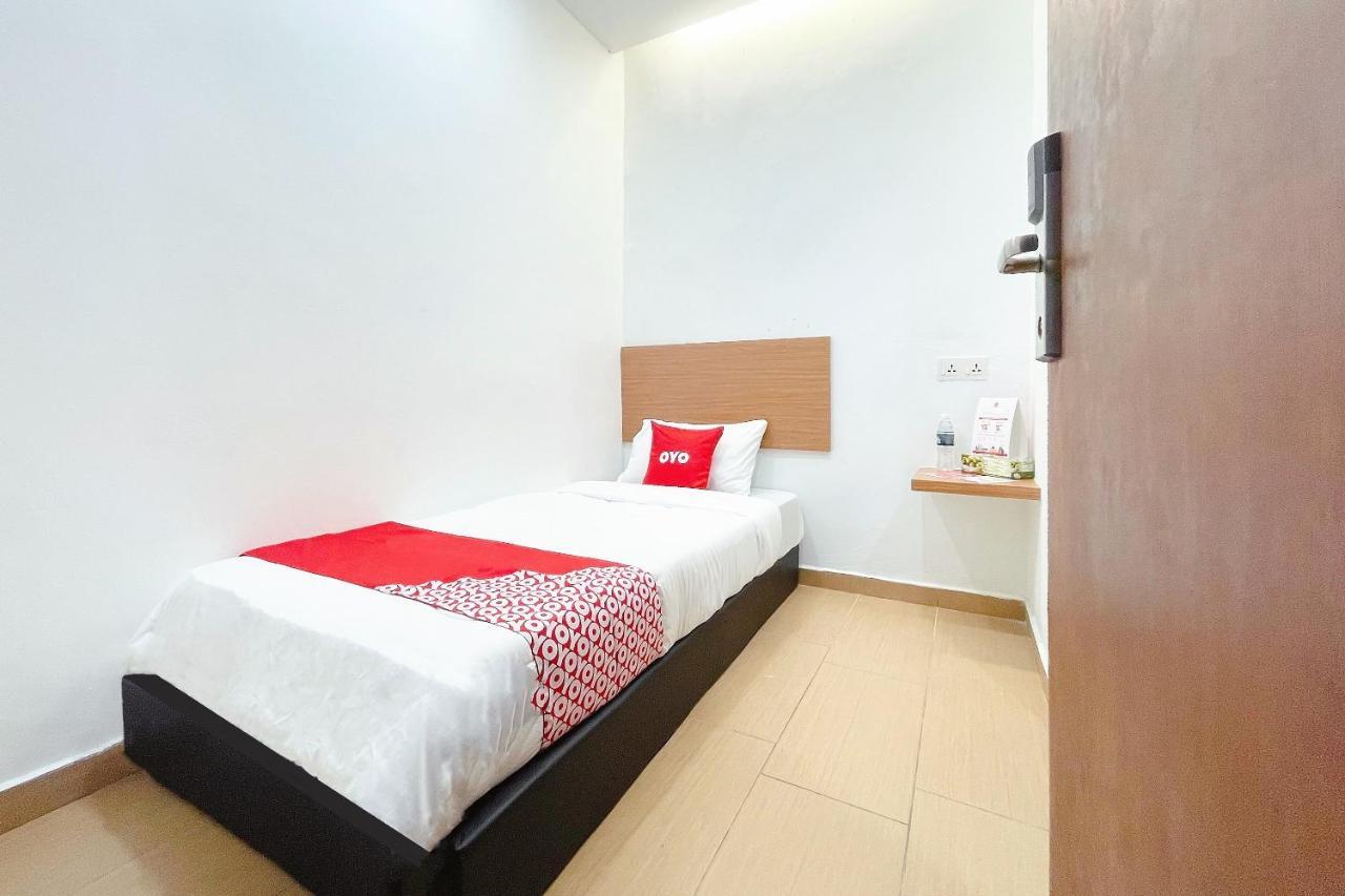 Oyo 90334 Mawlaya Hotel بيان ليباس المظهر الخارجي الصورة
