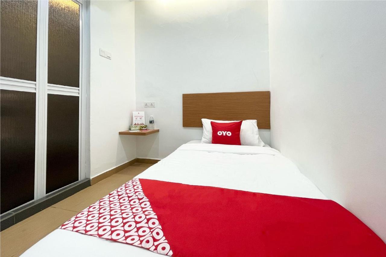 Oyo 90334 Mawlaya Hotel بيان ليباس المظهر الخارجي الصورة