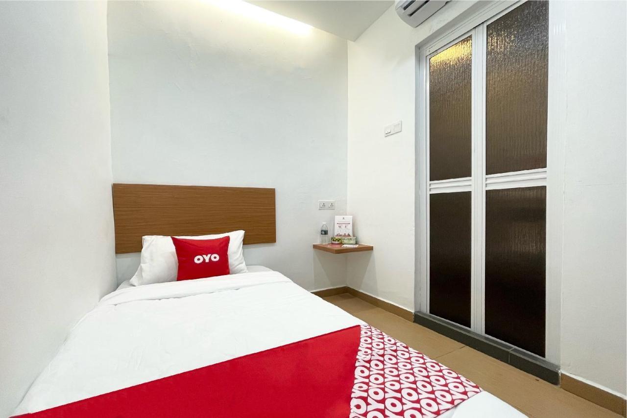 Oyo 90334 Mawlaya Hotel بيان ليباس المظهر الخارجي الصورة